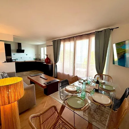 Refurbished In Cap Corse With Sea View Apartmán *